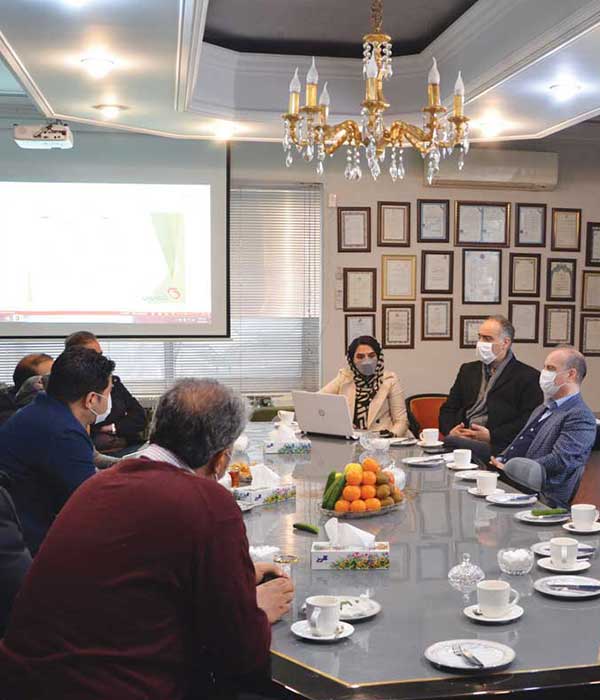 بازدید پرسنل قطارشهری مشهد از شرکت گرم ایران